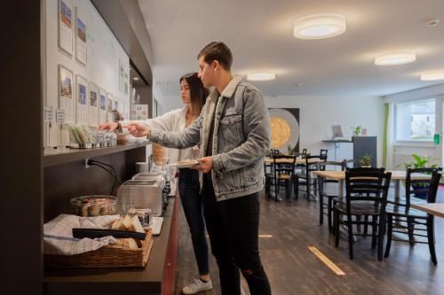 อาหารและเครื่องดื่ม, Nyon Hostel in นียง