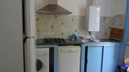 Kitchen, Residence Funtanella in Vico