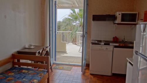 Kitchen, Residence Funtanella in Vico