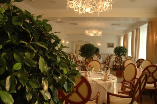 Restaurant, Aurora Premier Hotel in Kharkiv