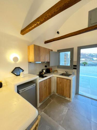 One-Bedroom Superior Apartment image 4