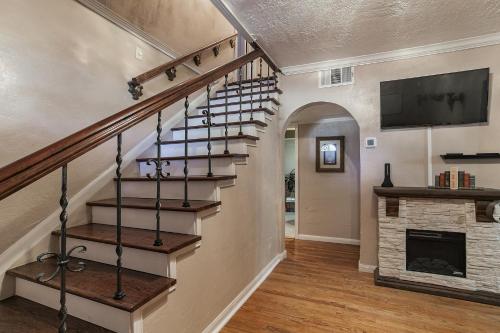 The Old Downtown Historic Grand Prairie House home in Grand Prairie, USA
