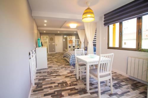 Loft en Gijón - Cimavilla con vistas al cerro, Gijón (Foto 4)