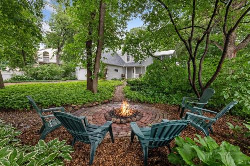Hazeltine Hideaway in Chaska, USA