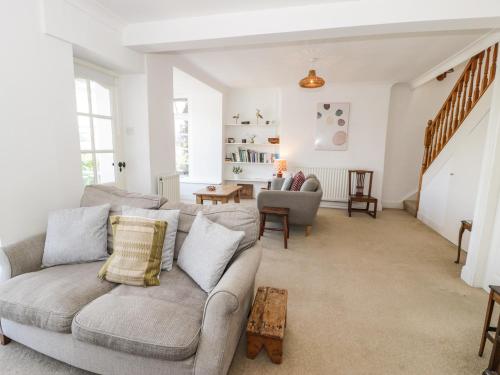 7 Ivy Terrace - image 5