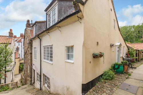 Exterior view, Brincliffe Cottage in Robin Hood's Bay