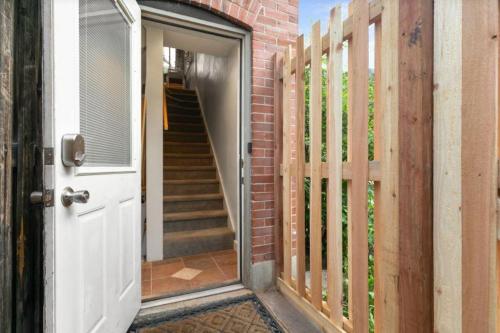 1147 Vine St in Capitol Hill