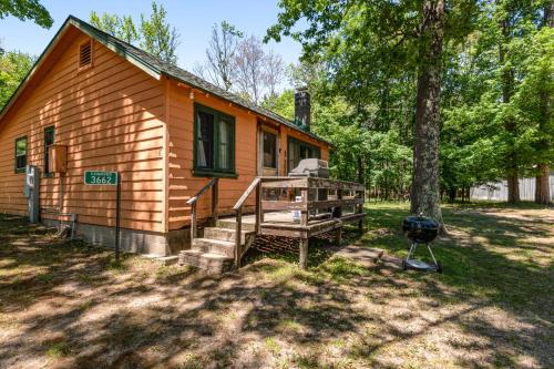 Scott's Twin Lakes Resort - Cabin 6