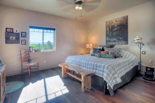 Pine River Cabin 2 BR Bayfield in Bayfield, USA