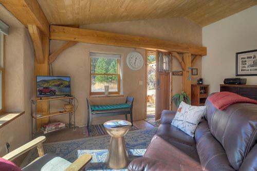 Pine Meadow Cabin 160 Sierra Circle in Vallecito, USA