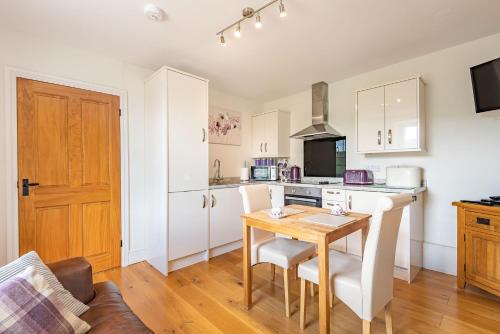 Waedog Bach - image 12