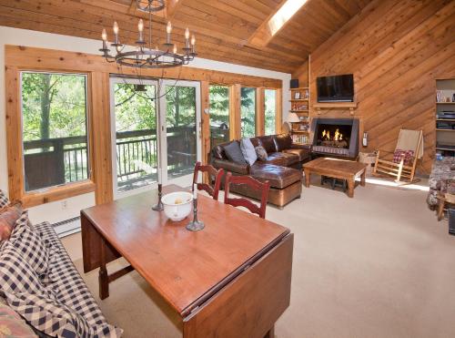 2875 Manns Ranch Road Unit D1 in Vail, USA