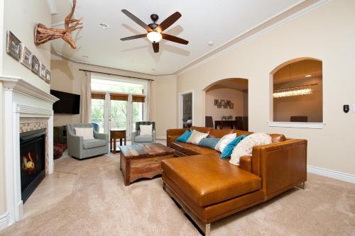 Mears House Unit 2E image