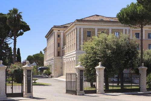 TH Roma - Carpegna Palace - image 5