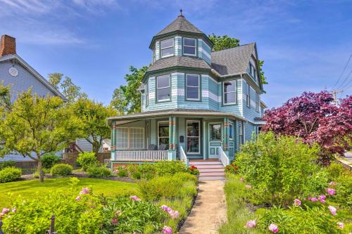 Charming Greenport Gem 1, 1 Mile to Ferry! in Greenport, USA
