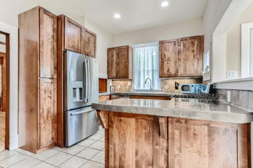 113 4th Ave in Longmont, USA