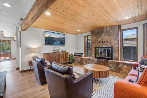 Otter River Lodge in Tumalo
