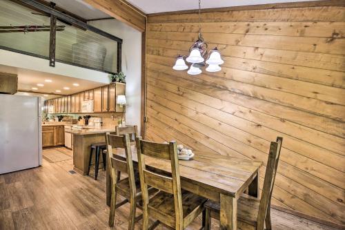 Pagosa Springs Townhome about 4 Miles to Hot Springs! in Pagosa Springs, USA