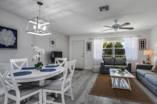 Sanibel Arms A7 - image 6
