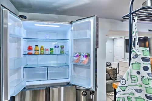Stylish DC Studio about 5 Mi to National Mall! in Washington, USA