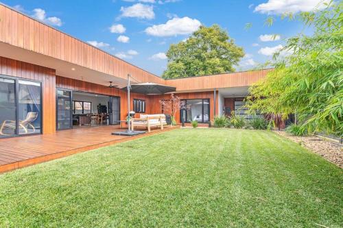 Villa Simone - Tranquil Hideaway in the Heart of Echuca