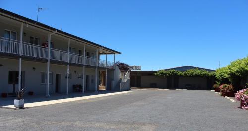 Harden Country Motel