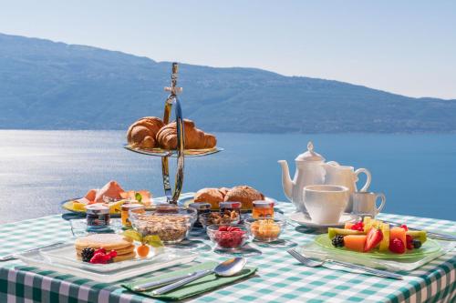 370185505 Boutique Hotel Villa Sostaga