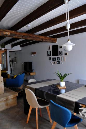 Les Antonins in Marville