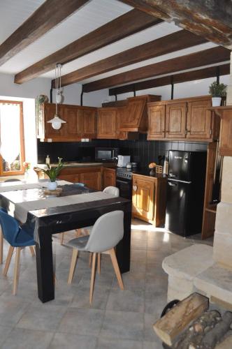 Les Antonins in Marville