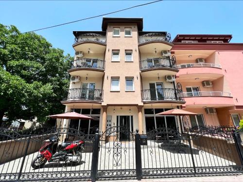 المنظر الخارجي, Majap hostel in فوسكا