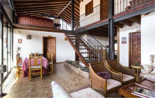 Amazing home in Velilla de Medinaceli with WiFi and 7 Bedrooms gîte à louer Almaluez