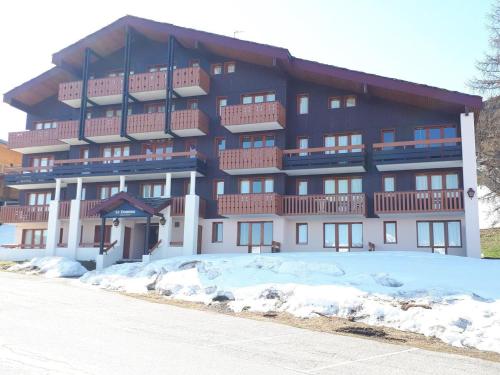 Studio fonctionnel proche pistes avec terrasse et animaux admis in Bellentre