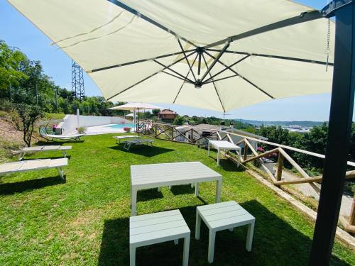 Villa Poggio Ulivo Pool-Apartments