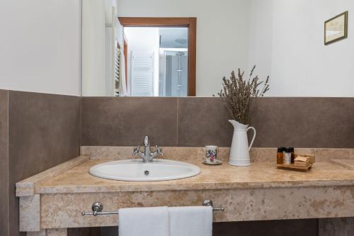 370203388 Boutique Hotel Villa Sostaga