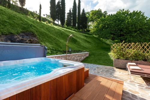 370203427 Boutique Hotel Villa Sostaga