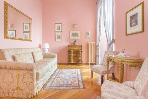 370204950 Boutique Hotel Villa Sostaga