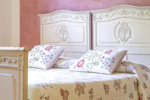 370209112 Boutique Hotel Villa Sostaga