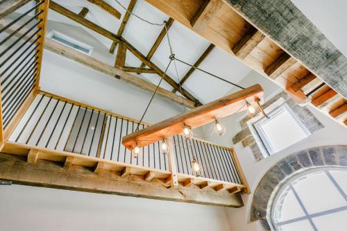 Top Barn - image 9