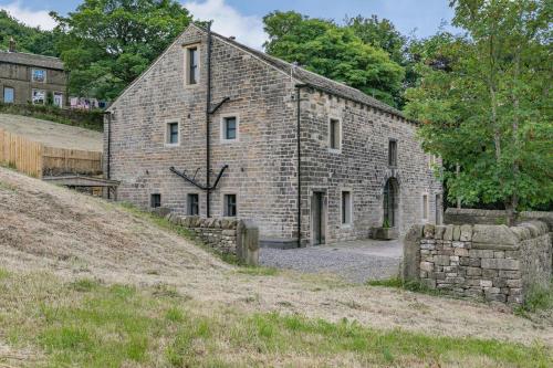 Top Barn - image 14