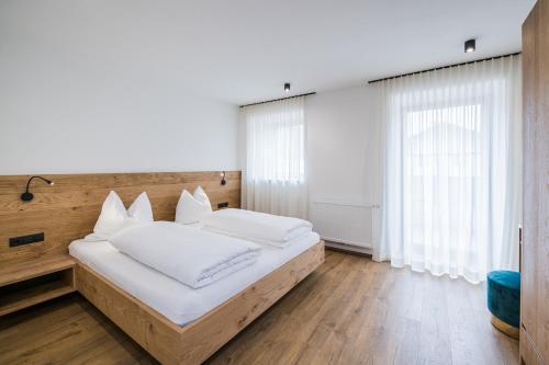 Kuenz Dolomites App 1