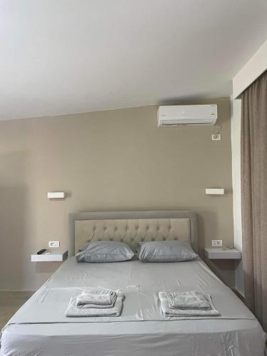 Deluxe Double Room image 4