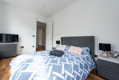 Beautiful Apartment by Hyde Park SS2, Londra