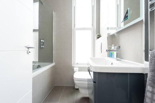 Beautiful Apartment by Hyde Park SS2, Londýn (fotografie 5)