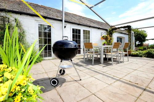 Craigadam Lodge with Hot tub