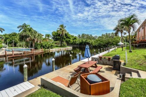 Sanibel Arms D2 - image 9