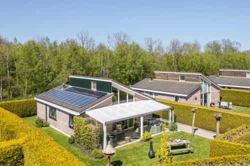  Vakantiewoning met serre en airconditioning in Tzummarum