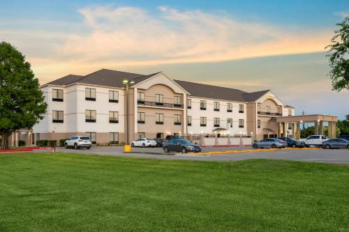 Comfort Suites La Porte