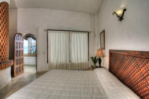 Eight-Bedroom Villa with 3 Private Pools image 7