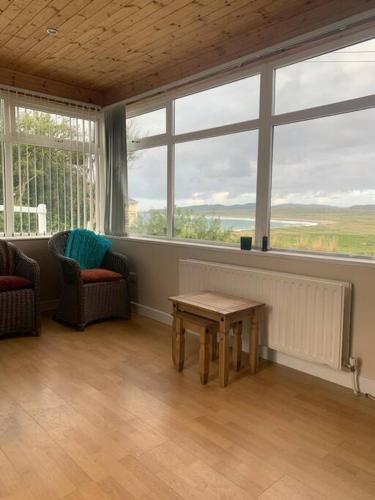 設施, Ballyliffin Quaint Irish Cottage overlooking Malin Coast in 克隆曼尼