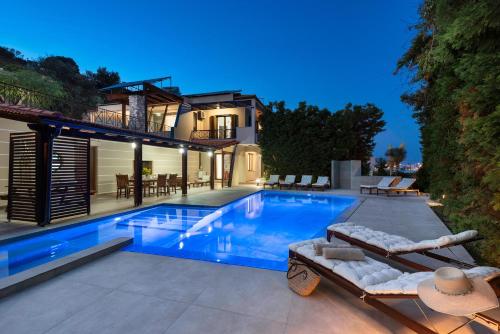 3 Roses Residence, Afantou